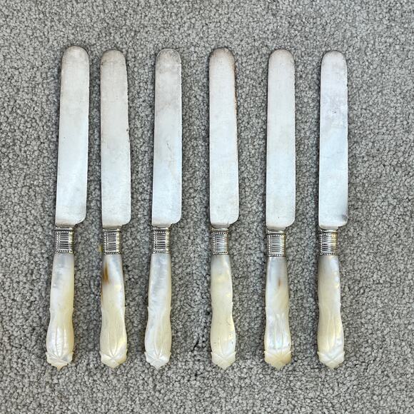 Antique Meriden Cutlery Dinner Knife Silverplate Mother of Pearl Handle Lot of 6 - Picture 1 of 6